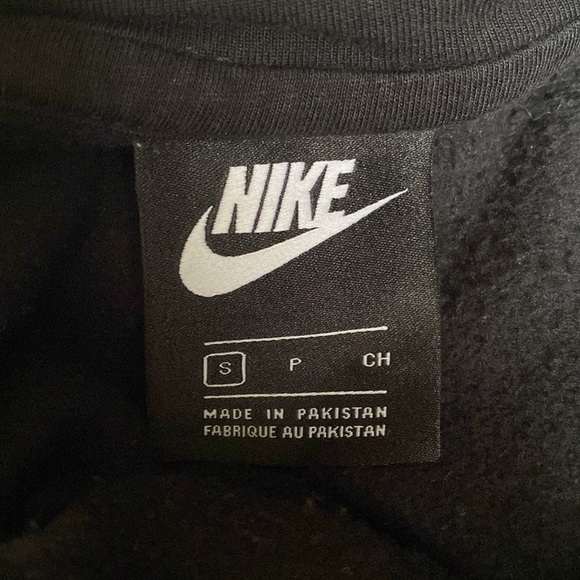 Nike - Picture 3 of 3